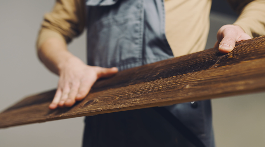 Woher kommt das Holz für Altholz Wandverkleidungen eigentlich?